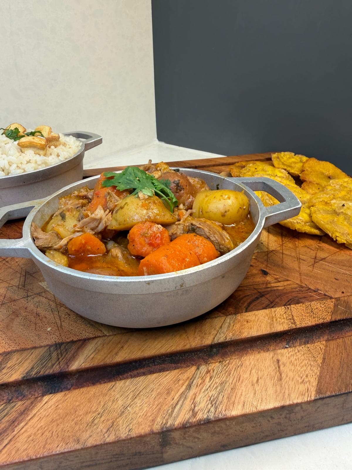 Pernil al caldero estilo boricua